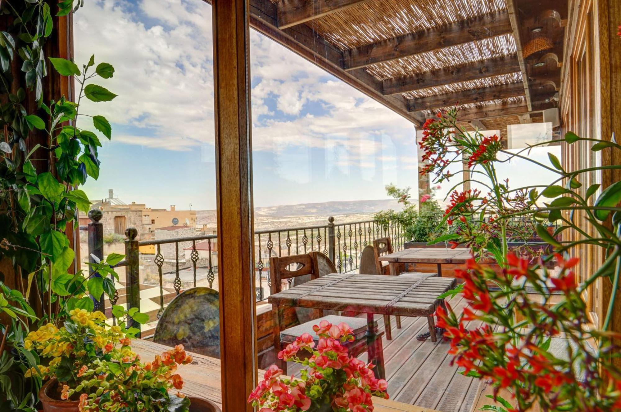 Vasil Cave Hotel Uchisar Exterior photo